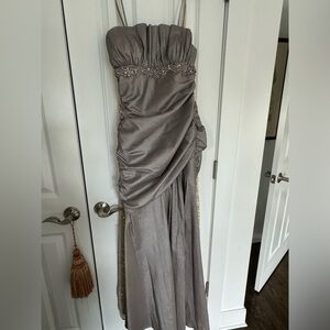Stunning, grayish/taupe silvery metallic strapless shimmery gown.